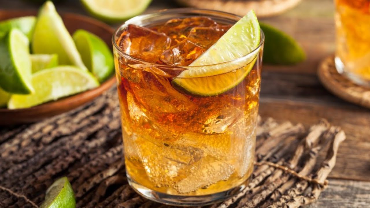 bebidas sin gas para pedir en un bar