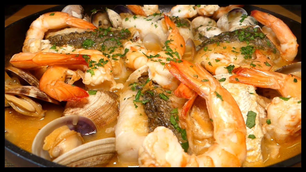 pescado a la marinera con gambas y almejas