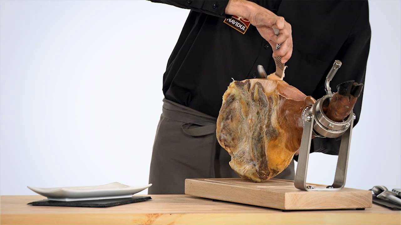colocar paletilla de jamón en jamonero
