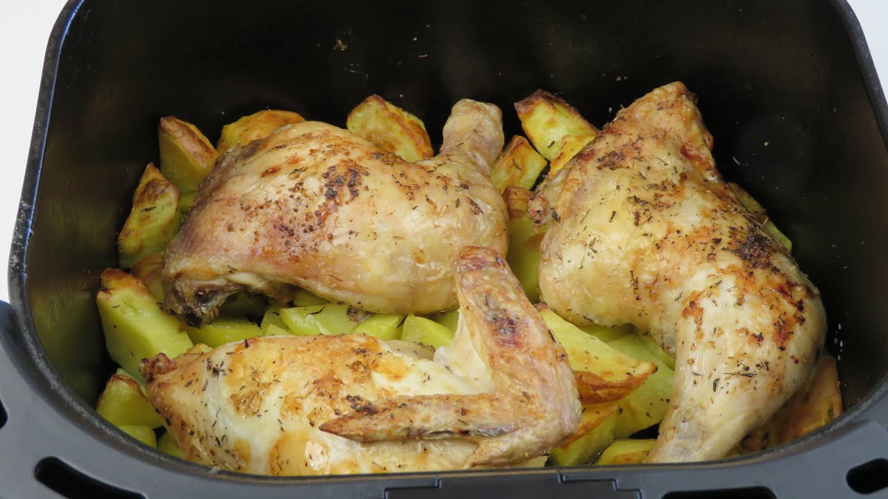 contramuslos de pollo con patatas en freidora de aire