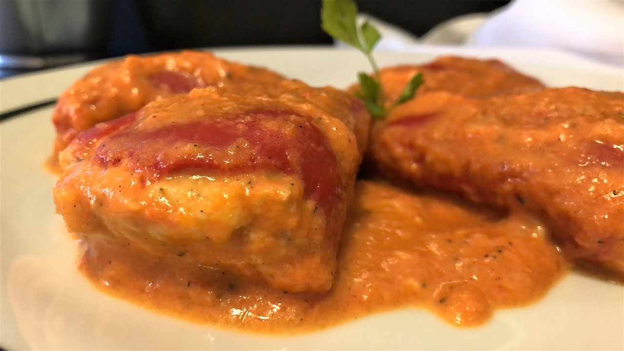 pimientos rellenos de merluza y gambas sin bechamel