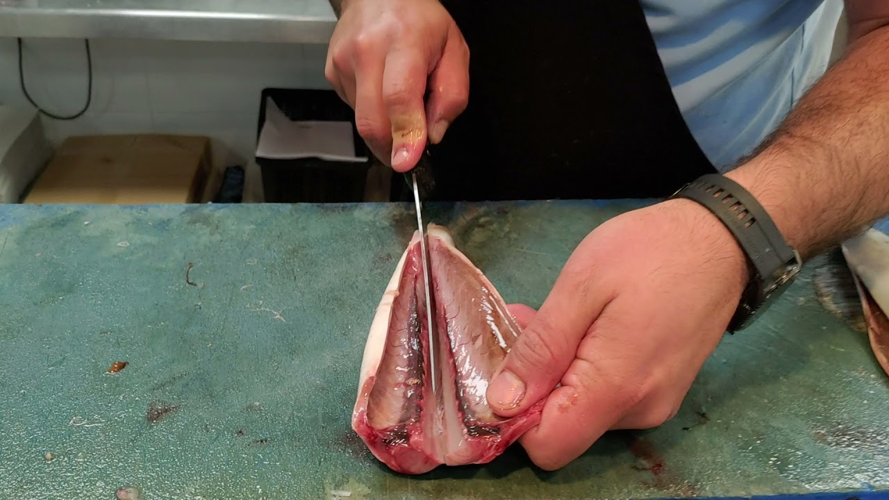caballa a la plancha con cebolla