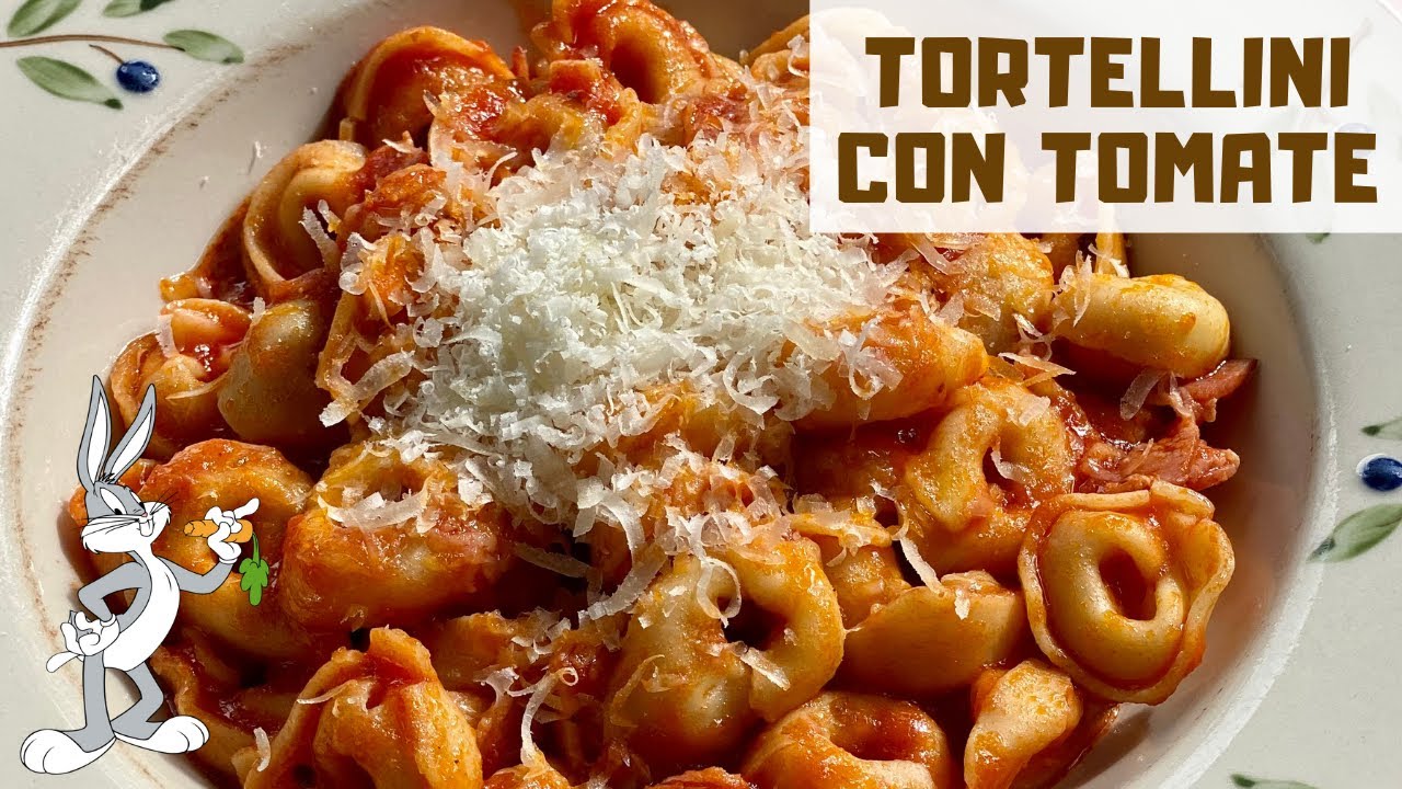 tortellini de carne con salsa de tomate