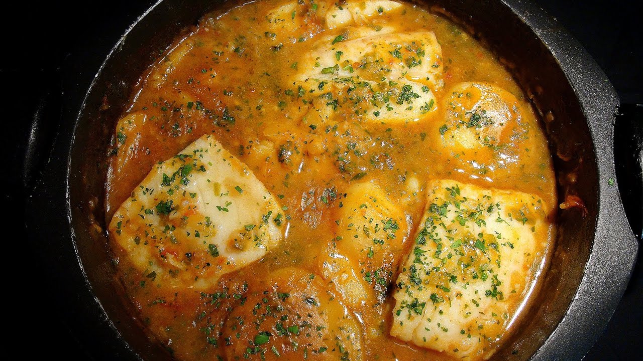 cazuela de bacalao con patatas y huevos