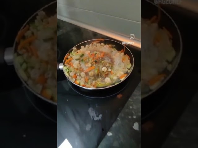 fideos orientales de guisantes y habas de mungo