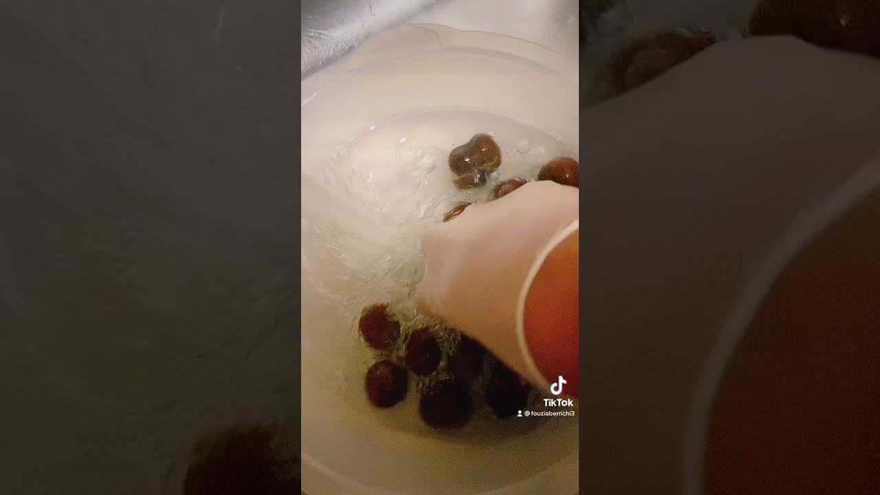 asar castañas en chimenea con papel albal