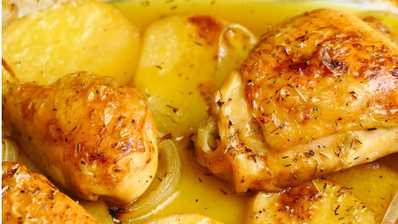 contramuslos de pollo al horno con patatas y vino blanco