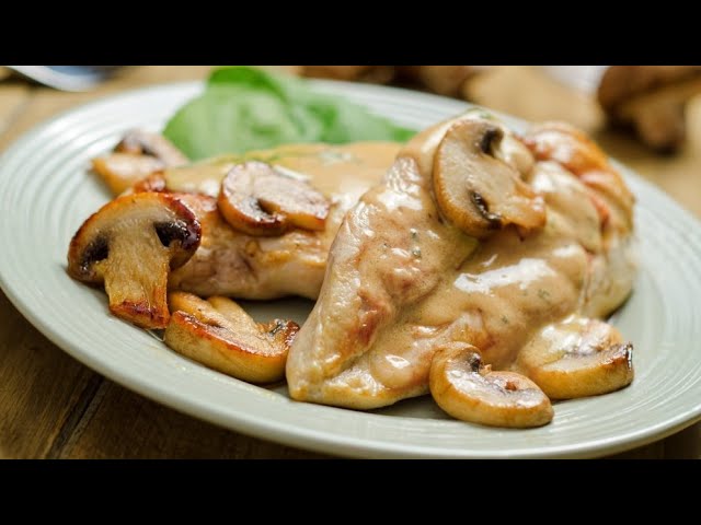 pechugas de pollo en salsa de champiñones con nata